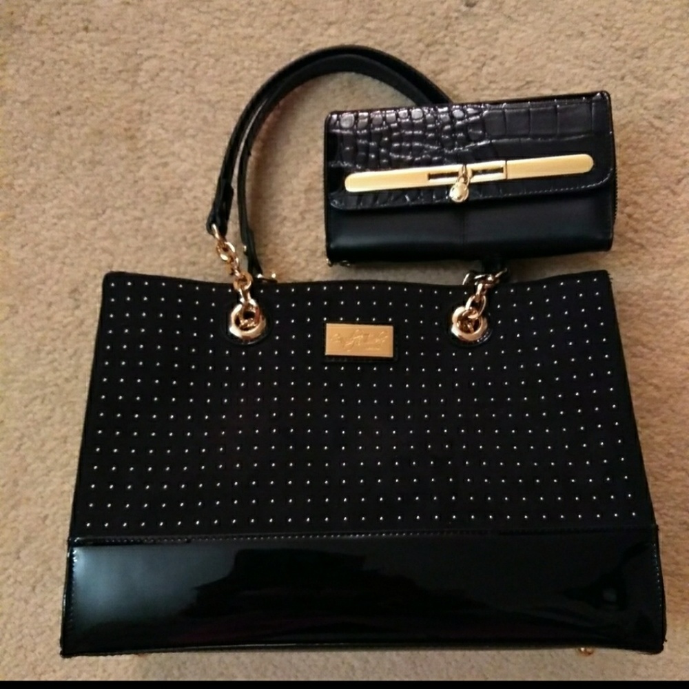 Carolyn Tucker satchel